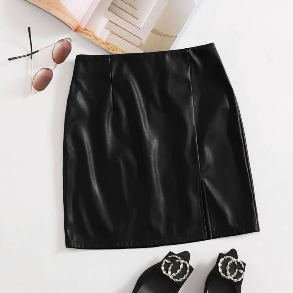Split Hem PU Faux Leather Mini Skirt